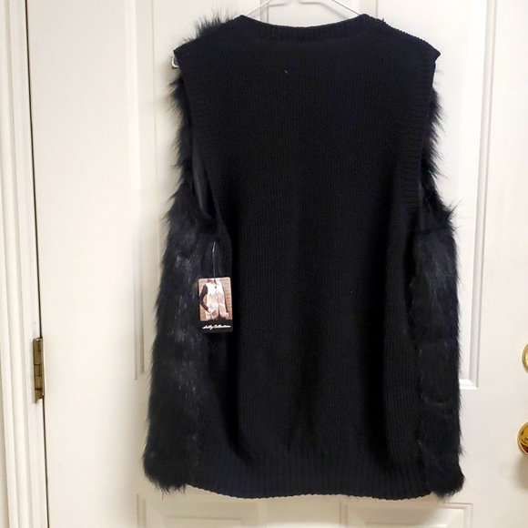 Sebby Collection Faux Fur Vest - Picture 4 of 7